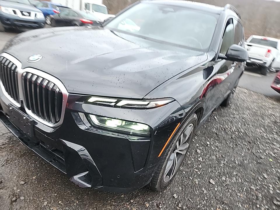 2023 BMW X7 xDrive40i AWD
