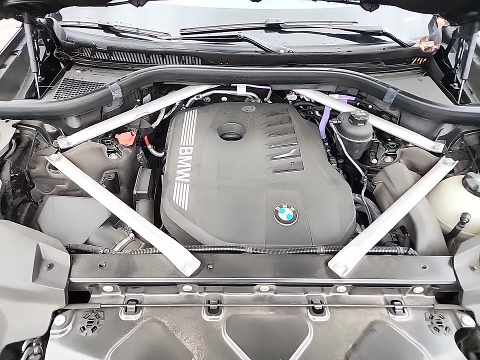 2023 BMW X7 xDrive40i AWD