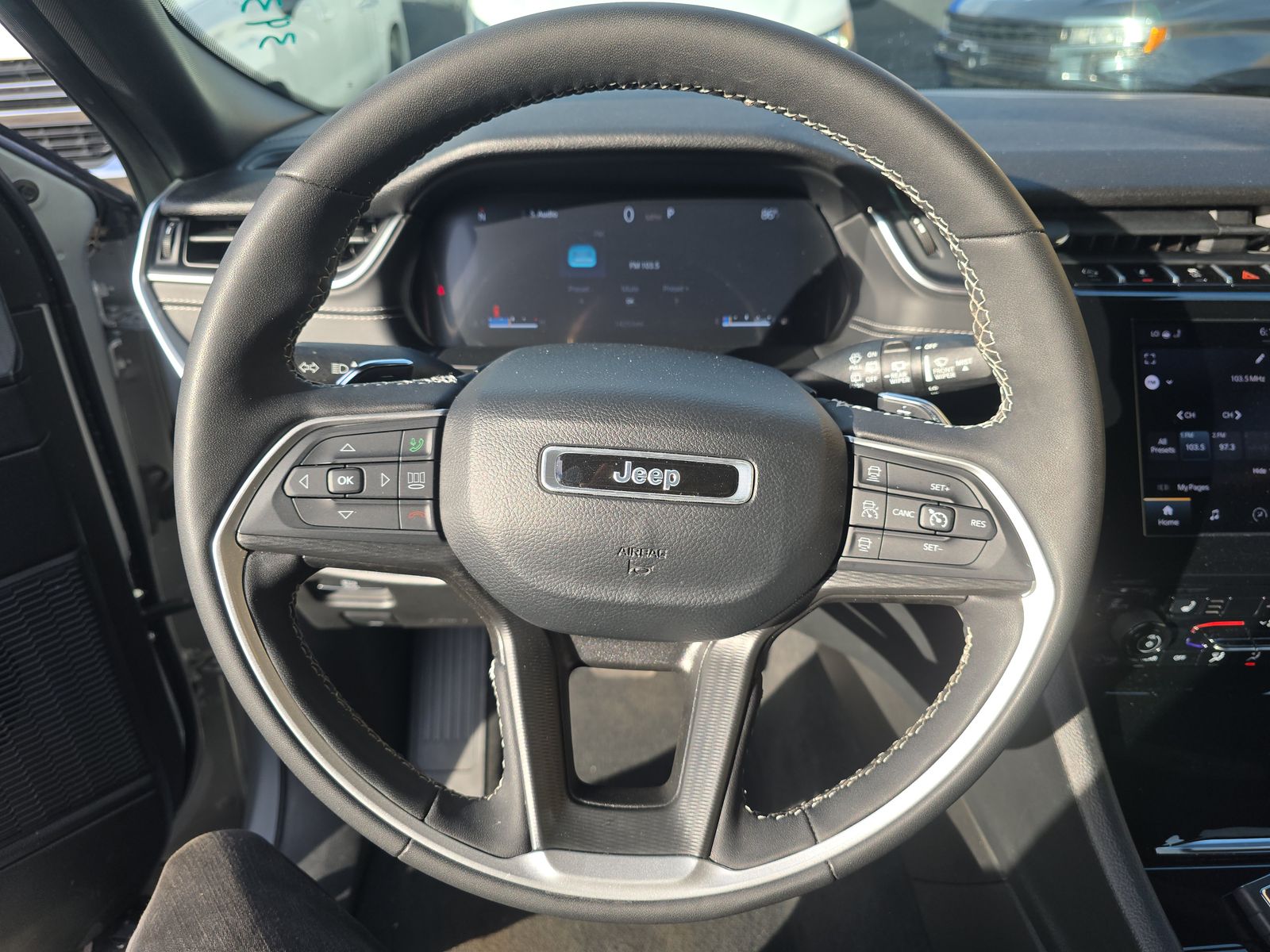 2024 Jeep Grand Cherokee Altitude AWD