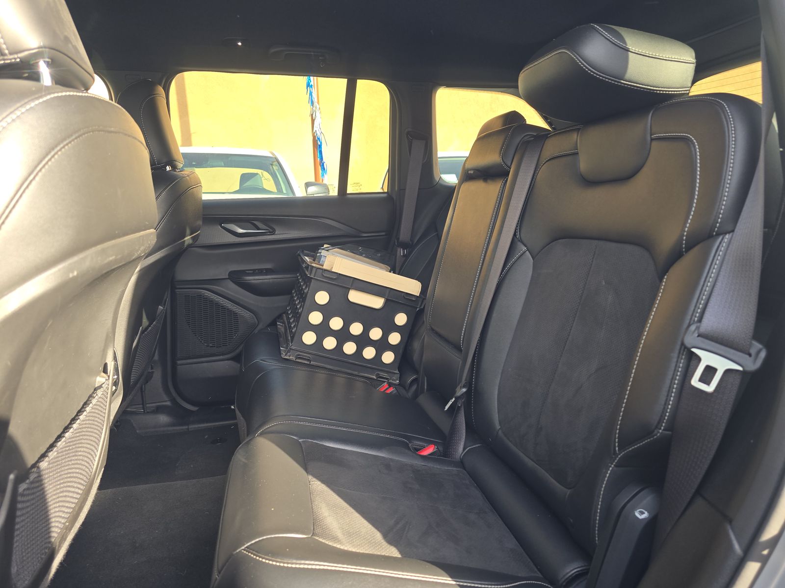 2024 Jeep Grand Cherokee Altitude AWD