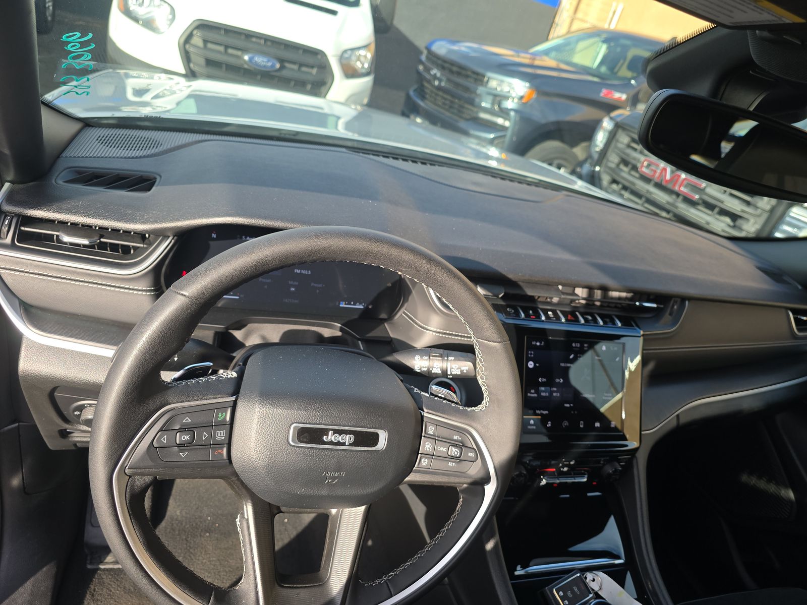 2024 Jeep Grand Cherokee Altitude AWD