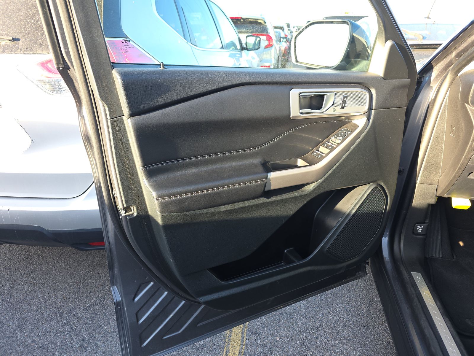 2023 Ford Explorer Limited RWD