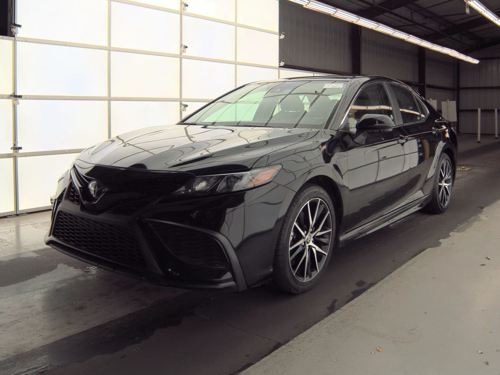 2024 Toyota Camry SE FWD