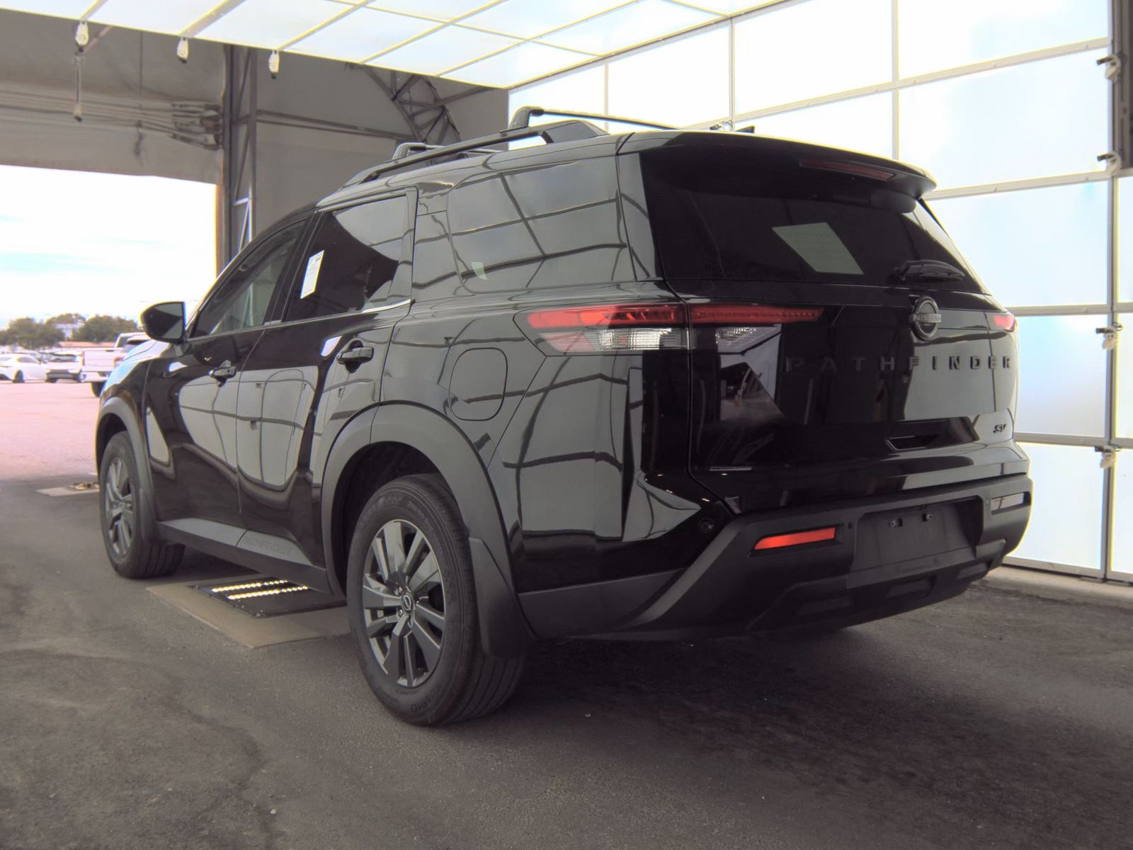 2024 Nissan Pathfinder SV FWD