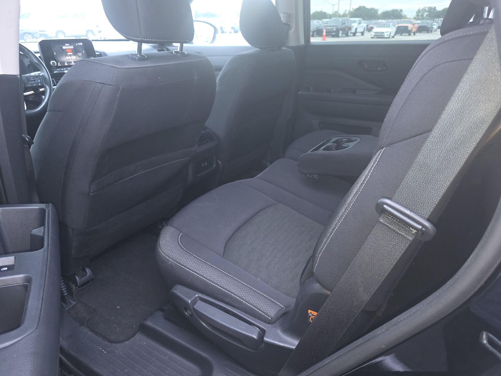 2024 Nissan Pathfinder SV FWD