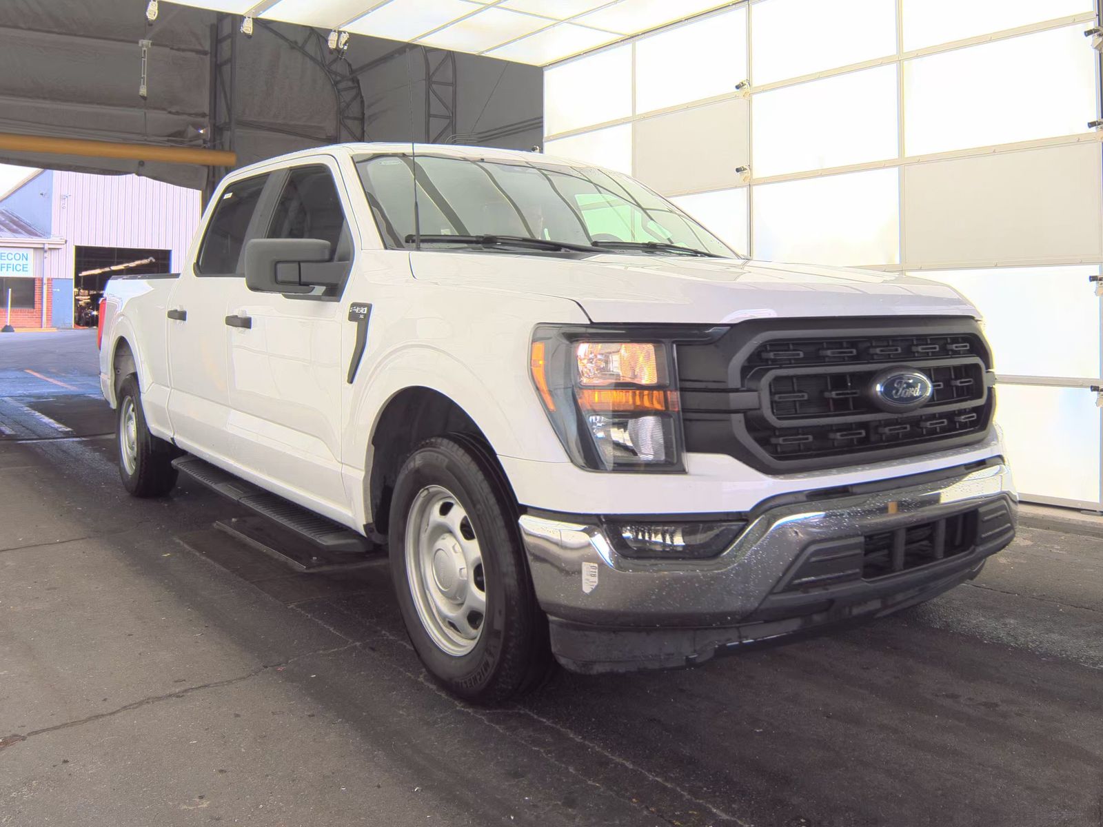 2023 Ford F-150 XL RWD