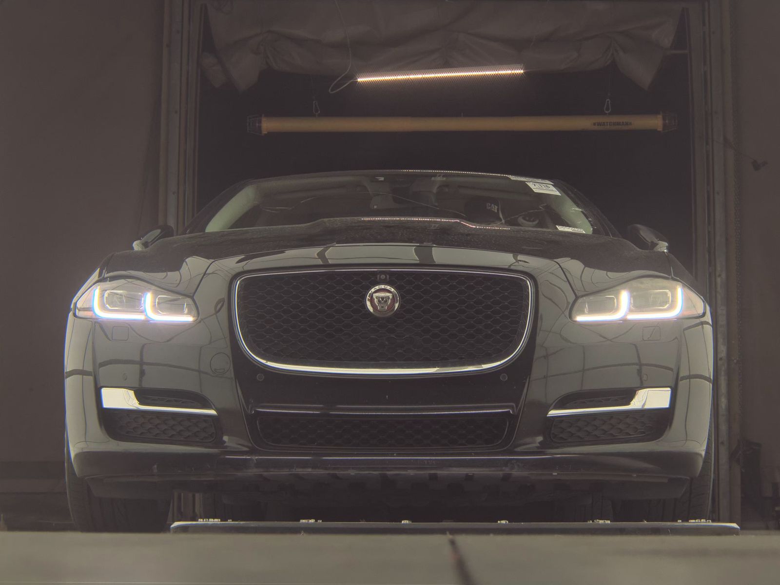 2016 Jaguar XJ R-Sport RWD