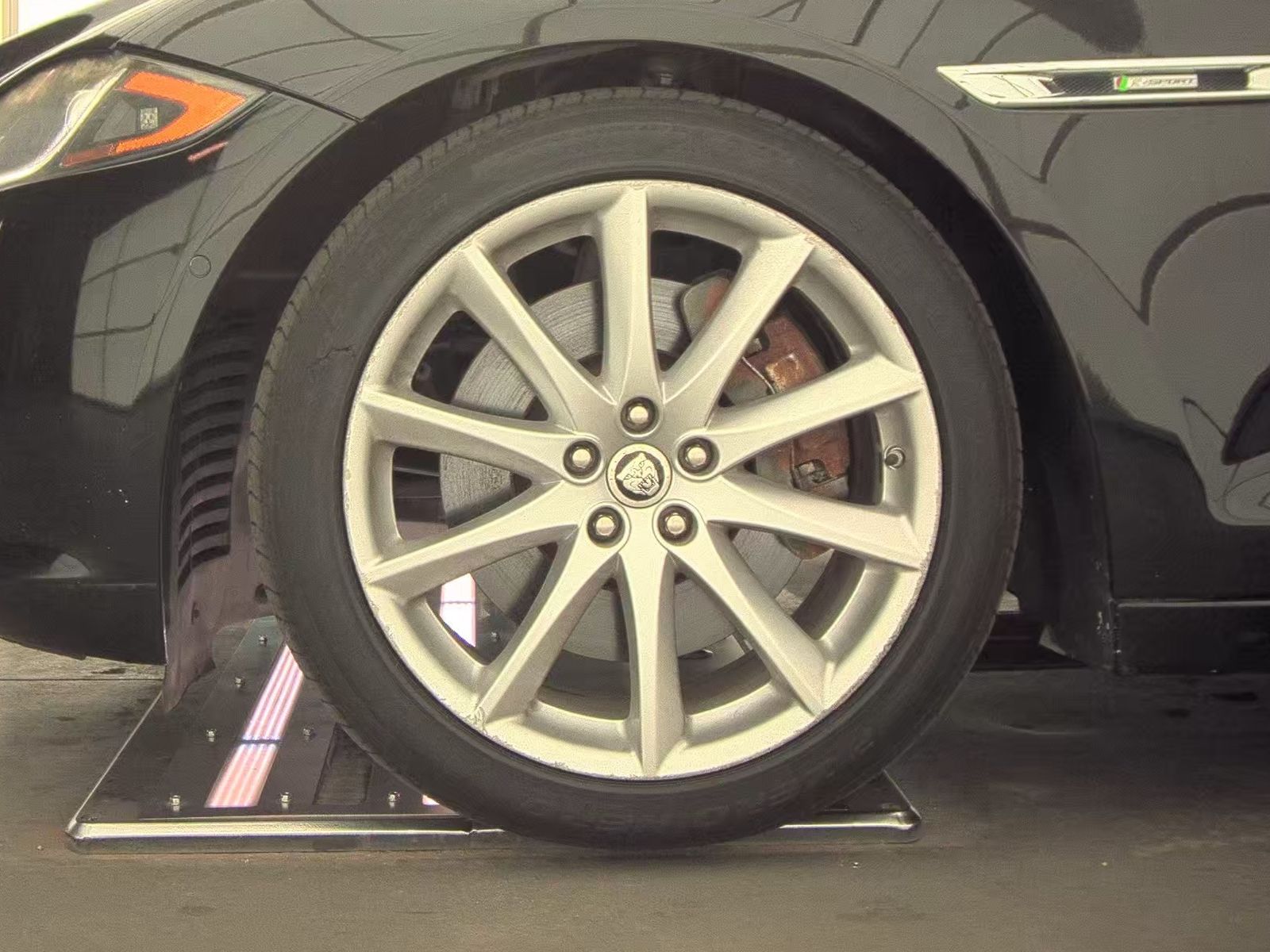 2016 Jaguar XJ R-Sport RWD