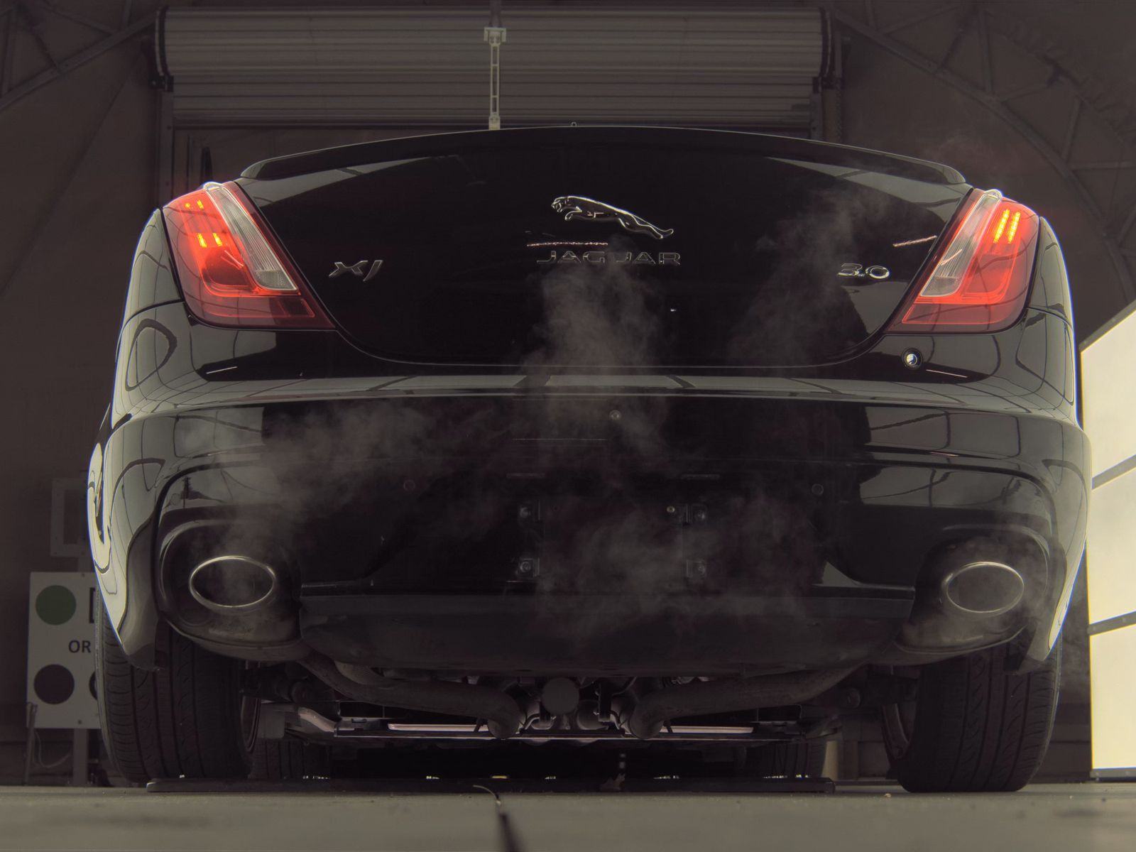 2016 Jaguar XJ R-Sport RWD