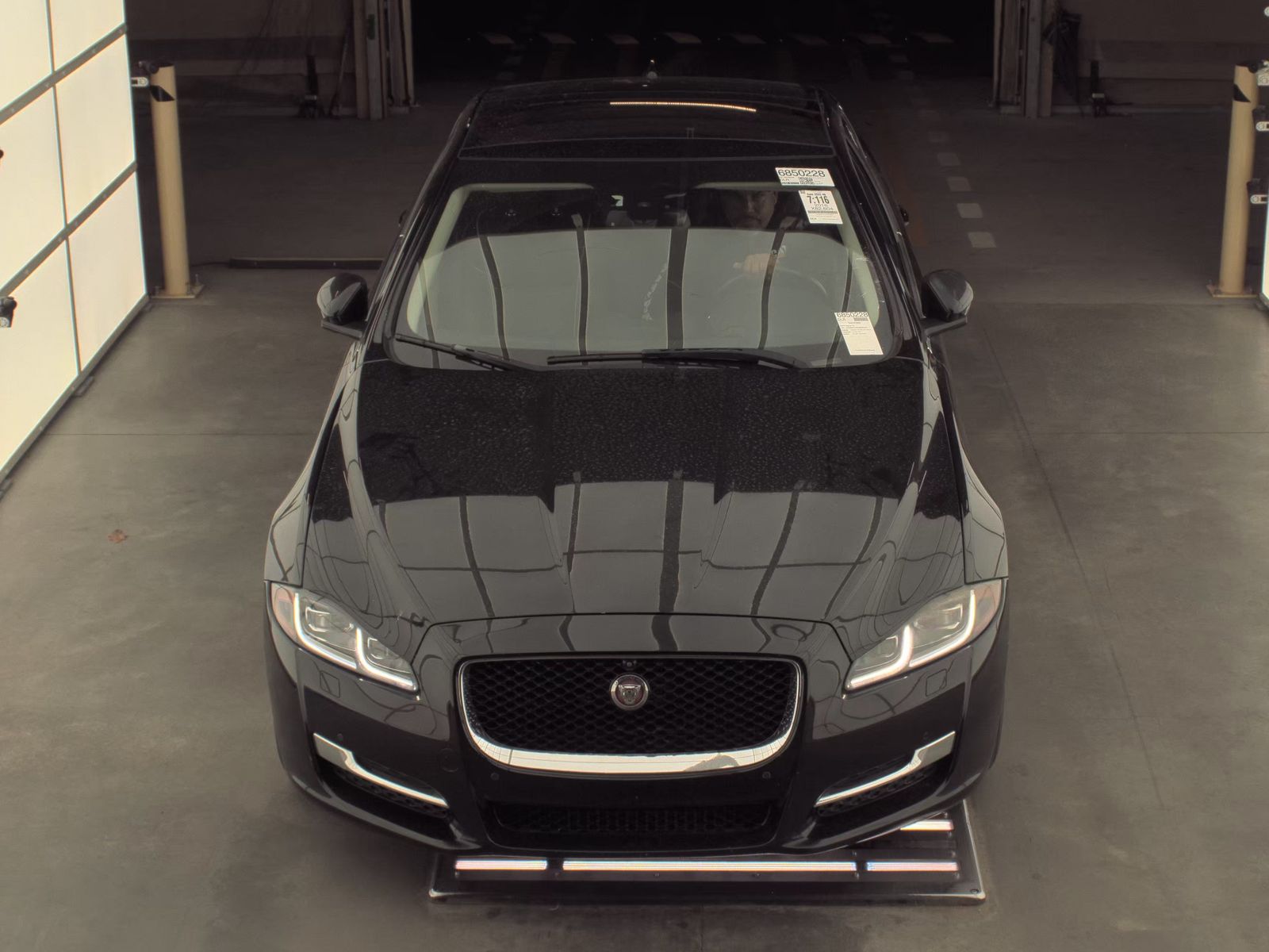 2016 Jaguar XJ R-Sport RWD