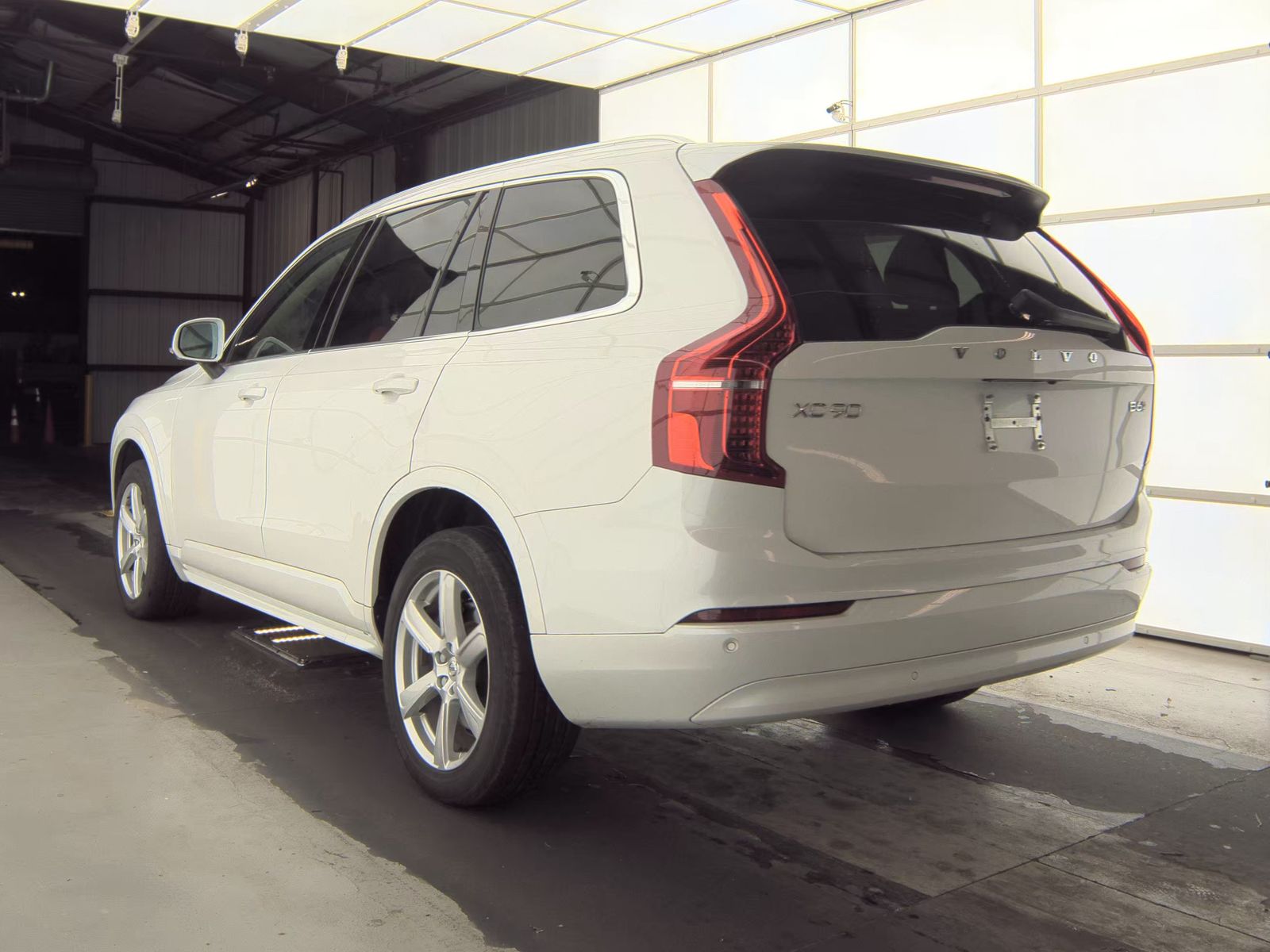 2023 Volvo XC90 B6 Core AWD
