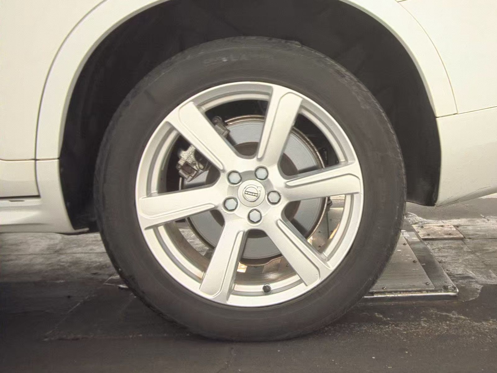 2023 Volvo XC90 B6 Core AWD