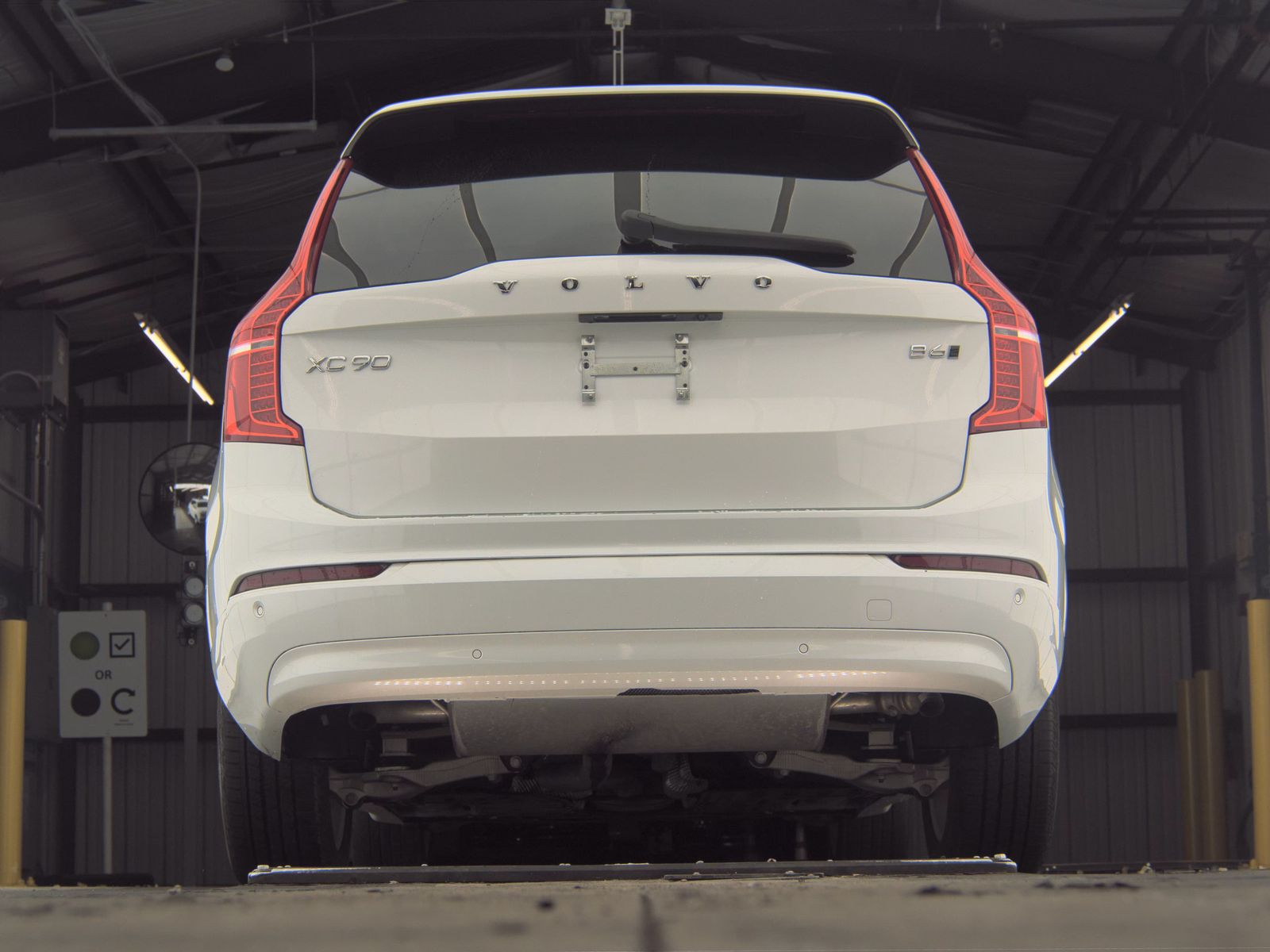 2023 Volvo XC90 B6 Core AWD