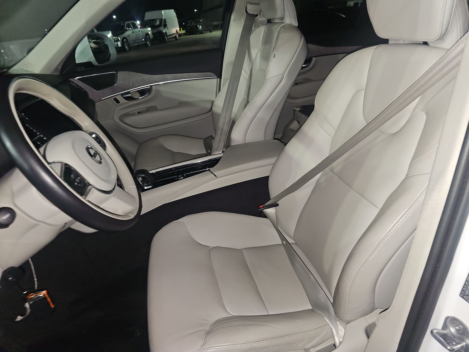 2023 Volvo XC90 B6 Core AWD