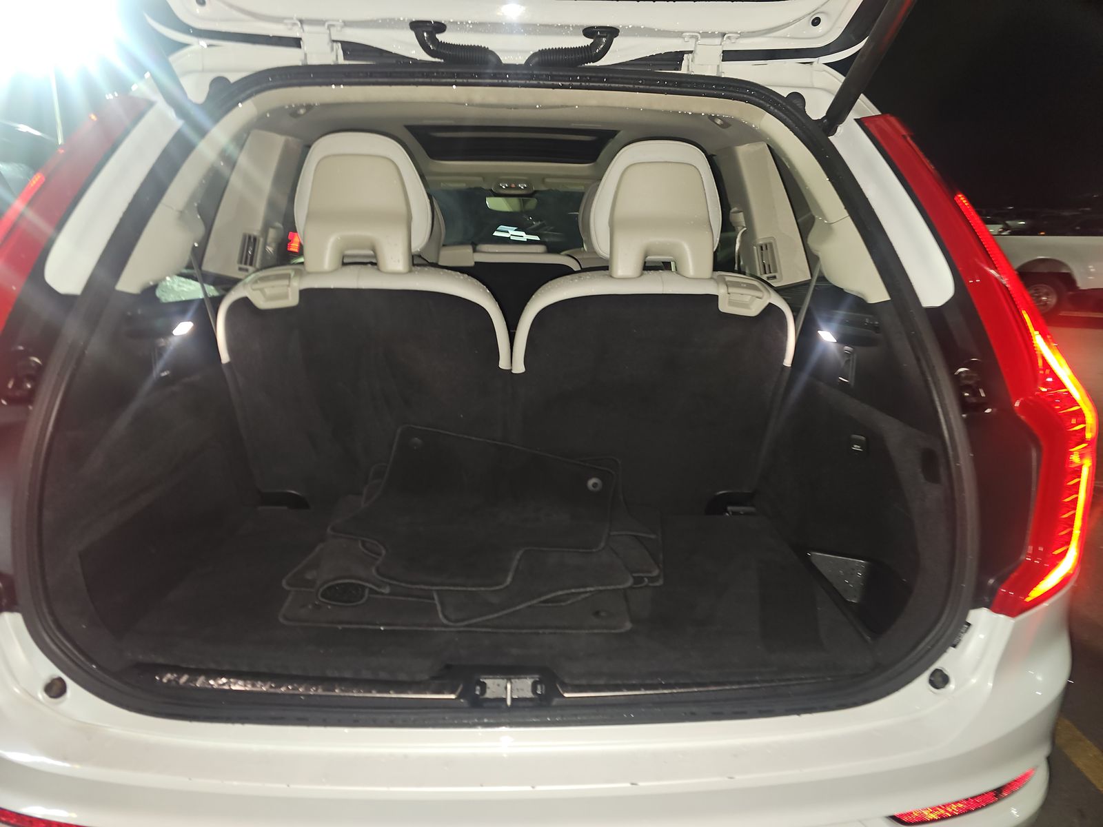 2023 Volvo XC90 B6 Core AWD