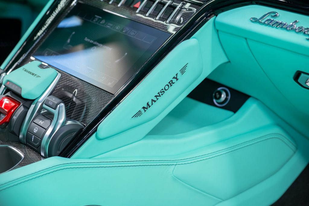 2024 Lamborghini Urus S AWD