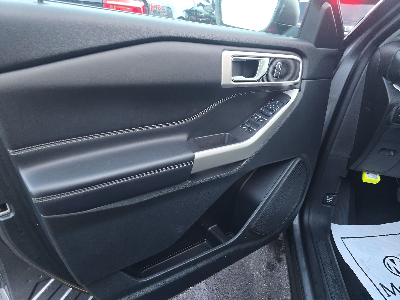 2023 Ford Explorer XLT AWD