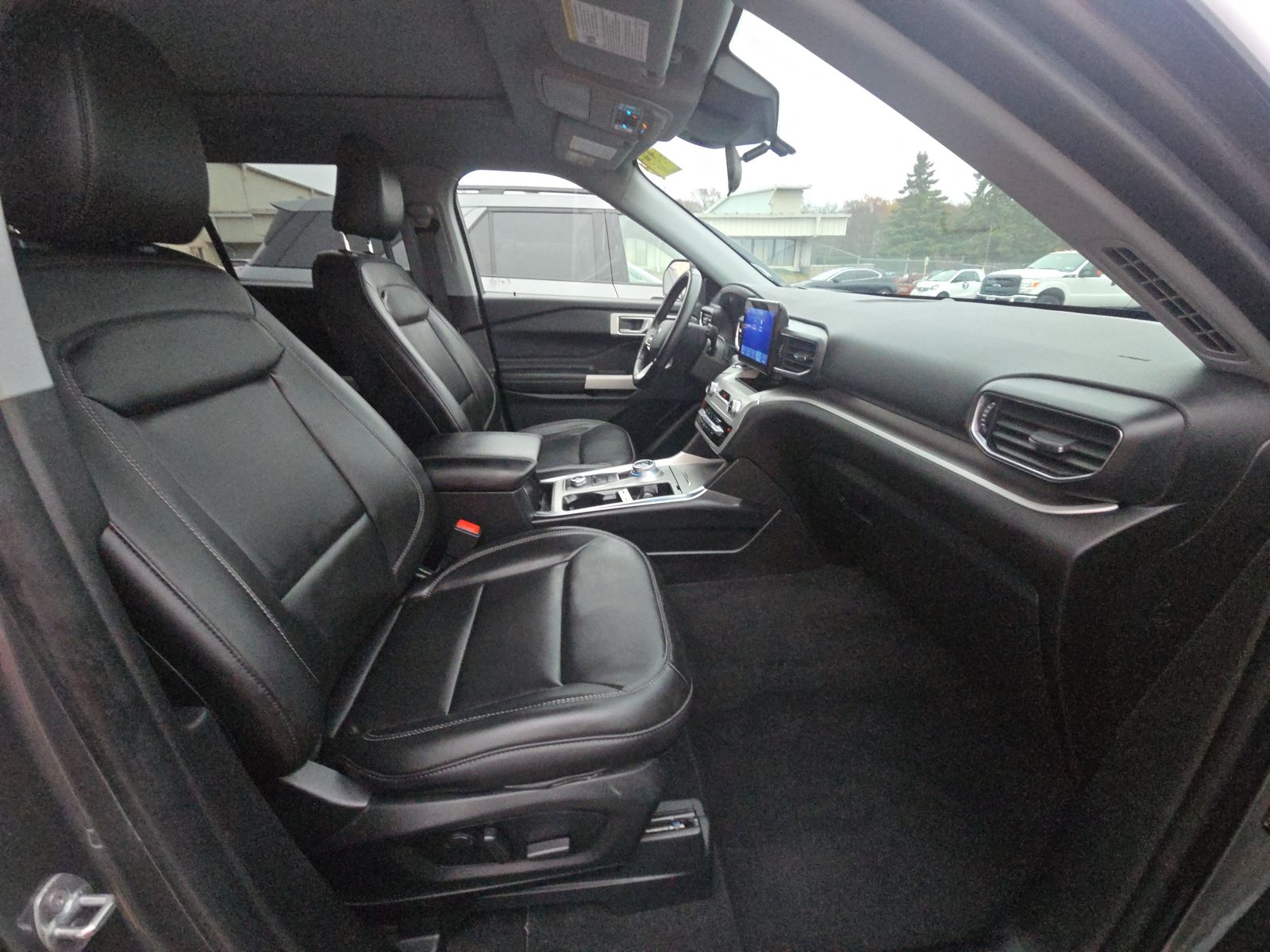 2022 Ford Explorer XLT AWD