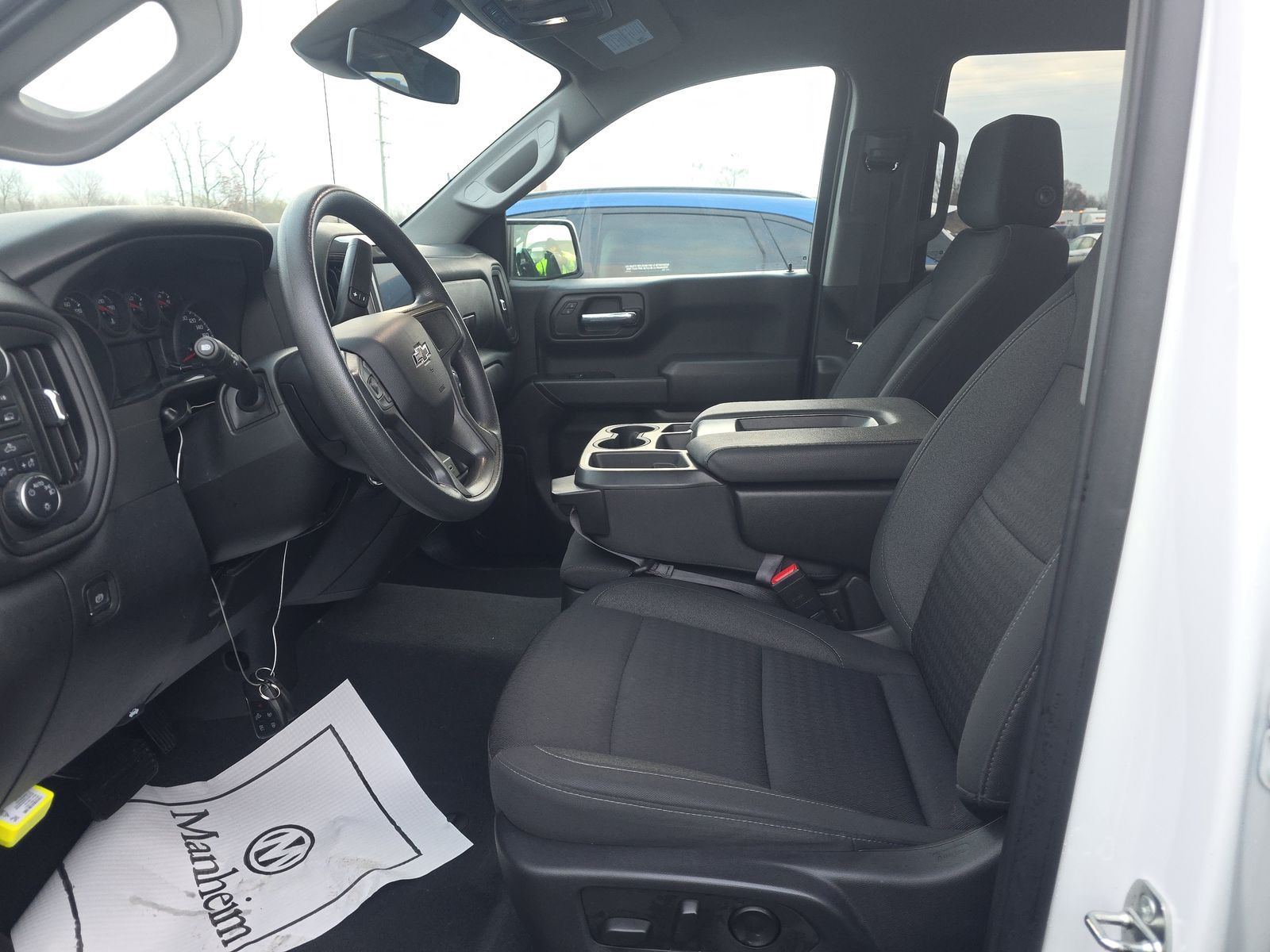 2023 Chevrolet Silverado 1500 Custom AWD