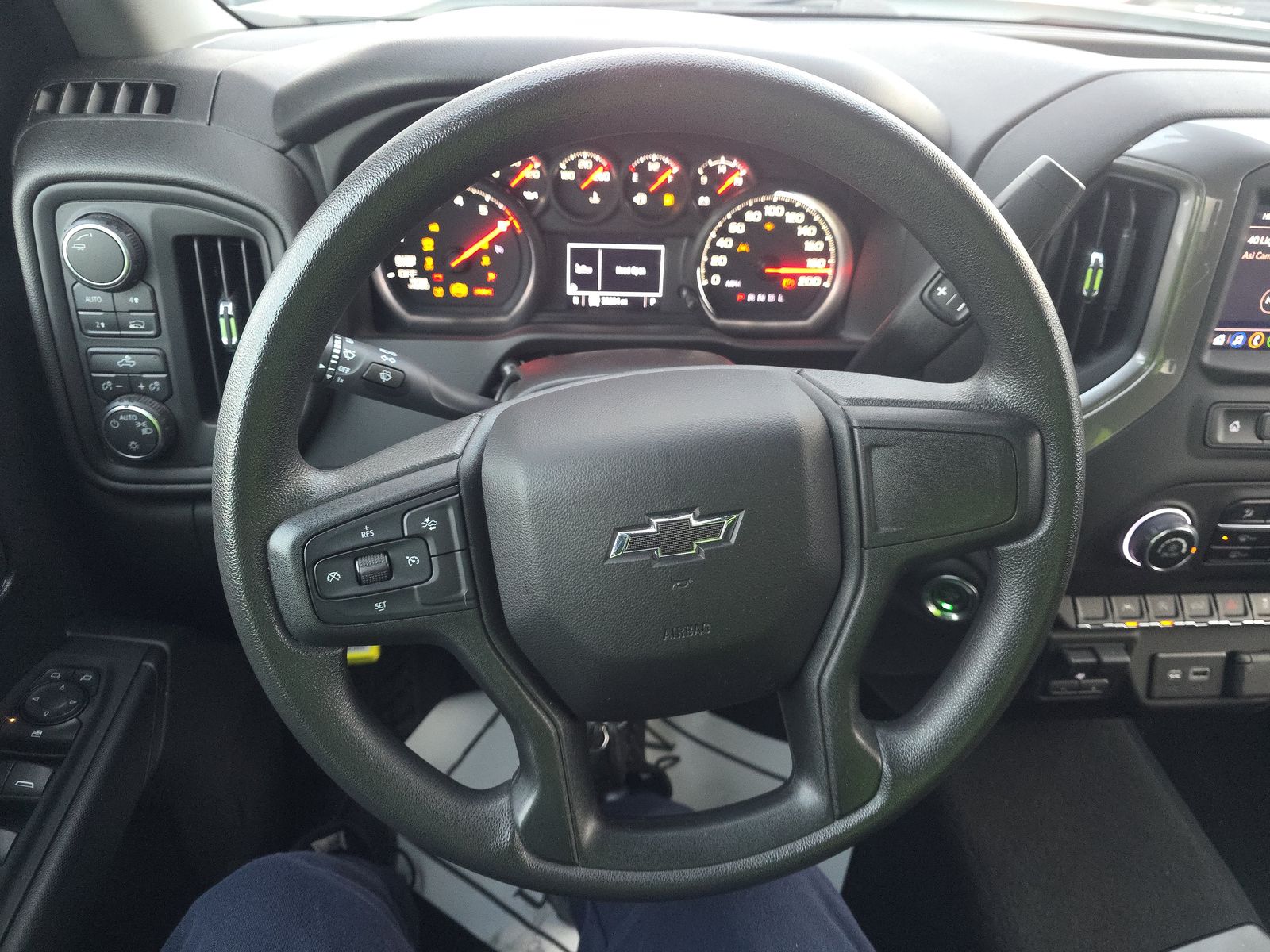 2023 Chevrolet Silverado 1500 Custom AWD