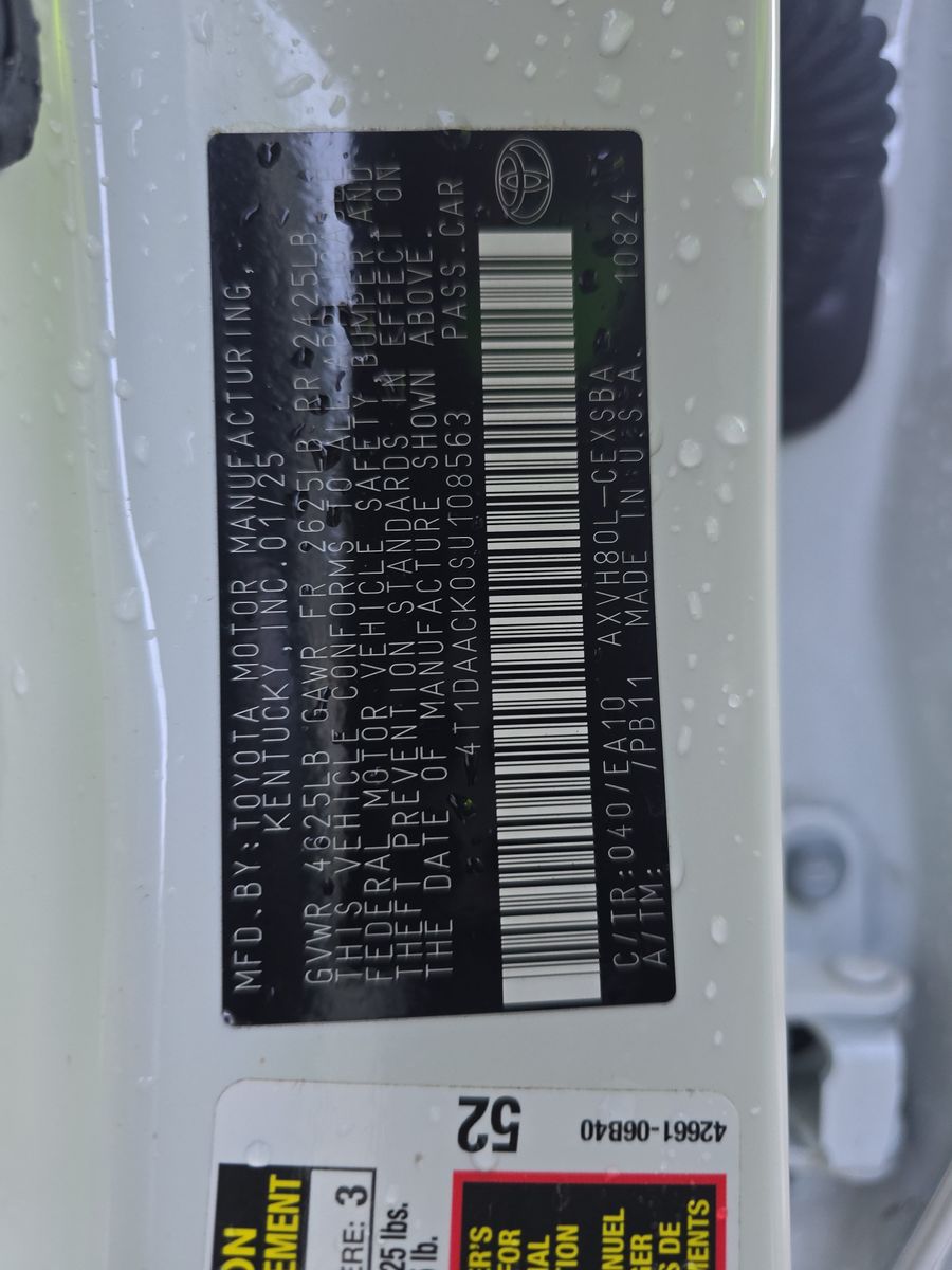 2025 Toyota Camry SE FWD