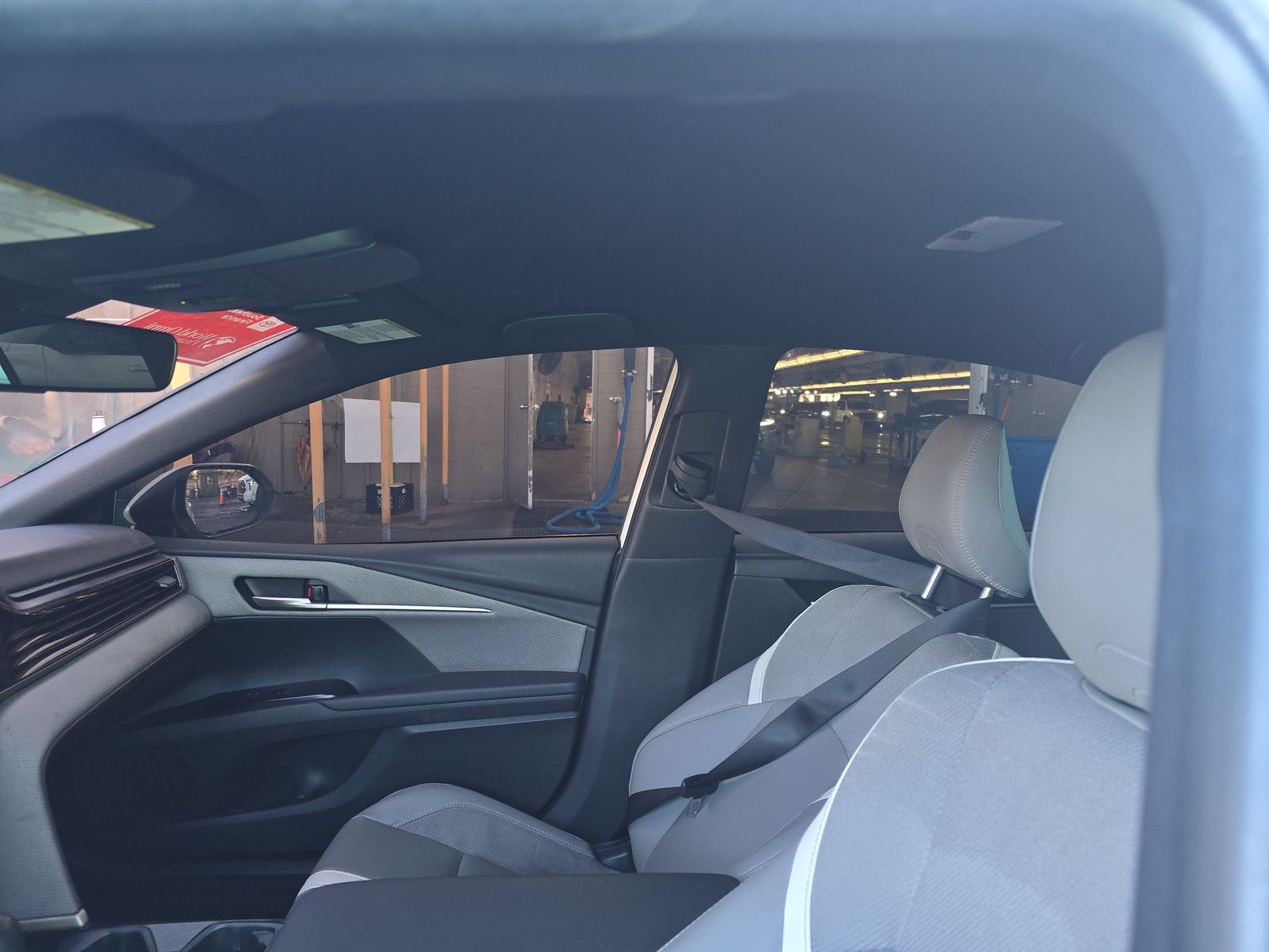 2025 Toyota Camry SE FWD