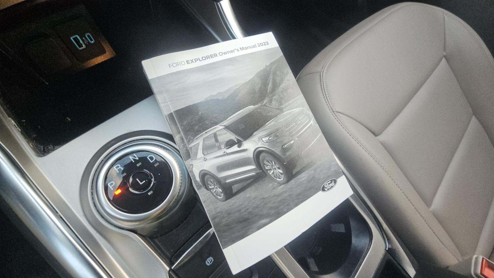 2023 Ford Explorer XLT AWD