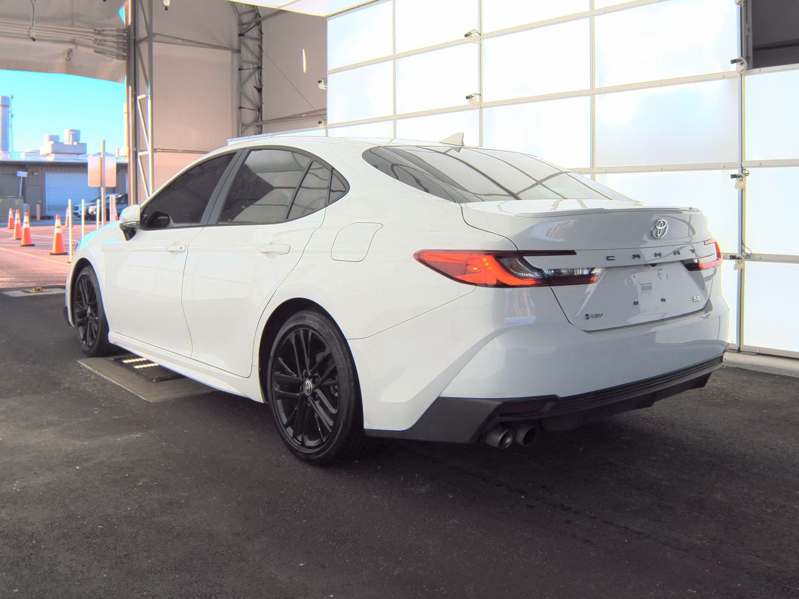 2025 Toyota Camry SE FWD