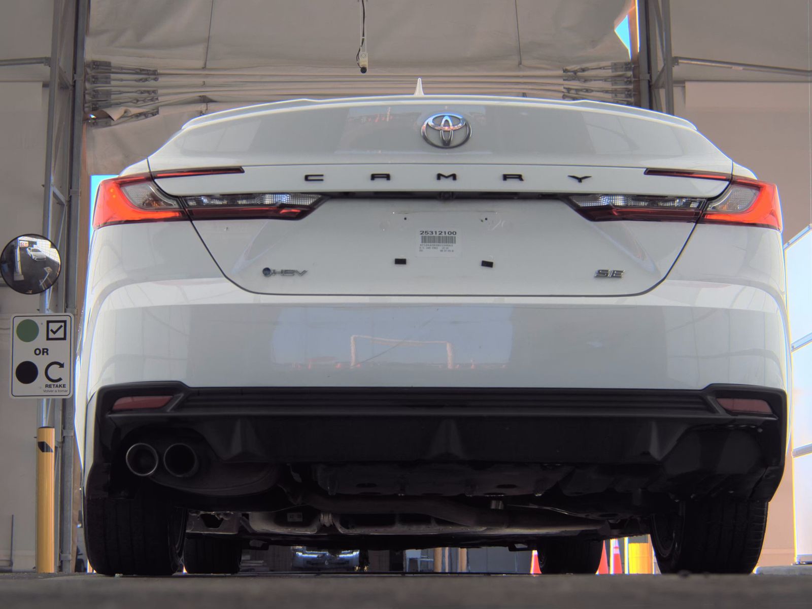 2025 Toyota Camry SE FWD