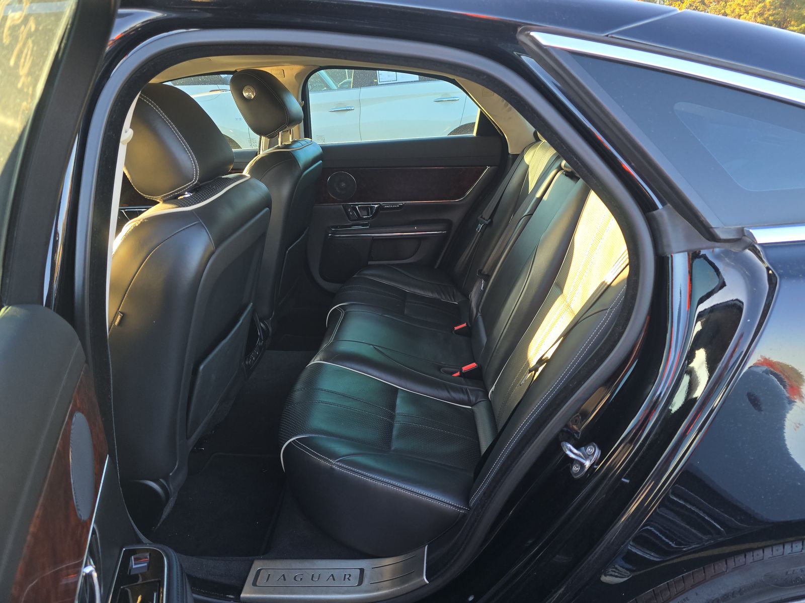 2016 Jaguar XJ R-Sport RWD