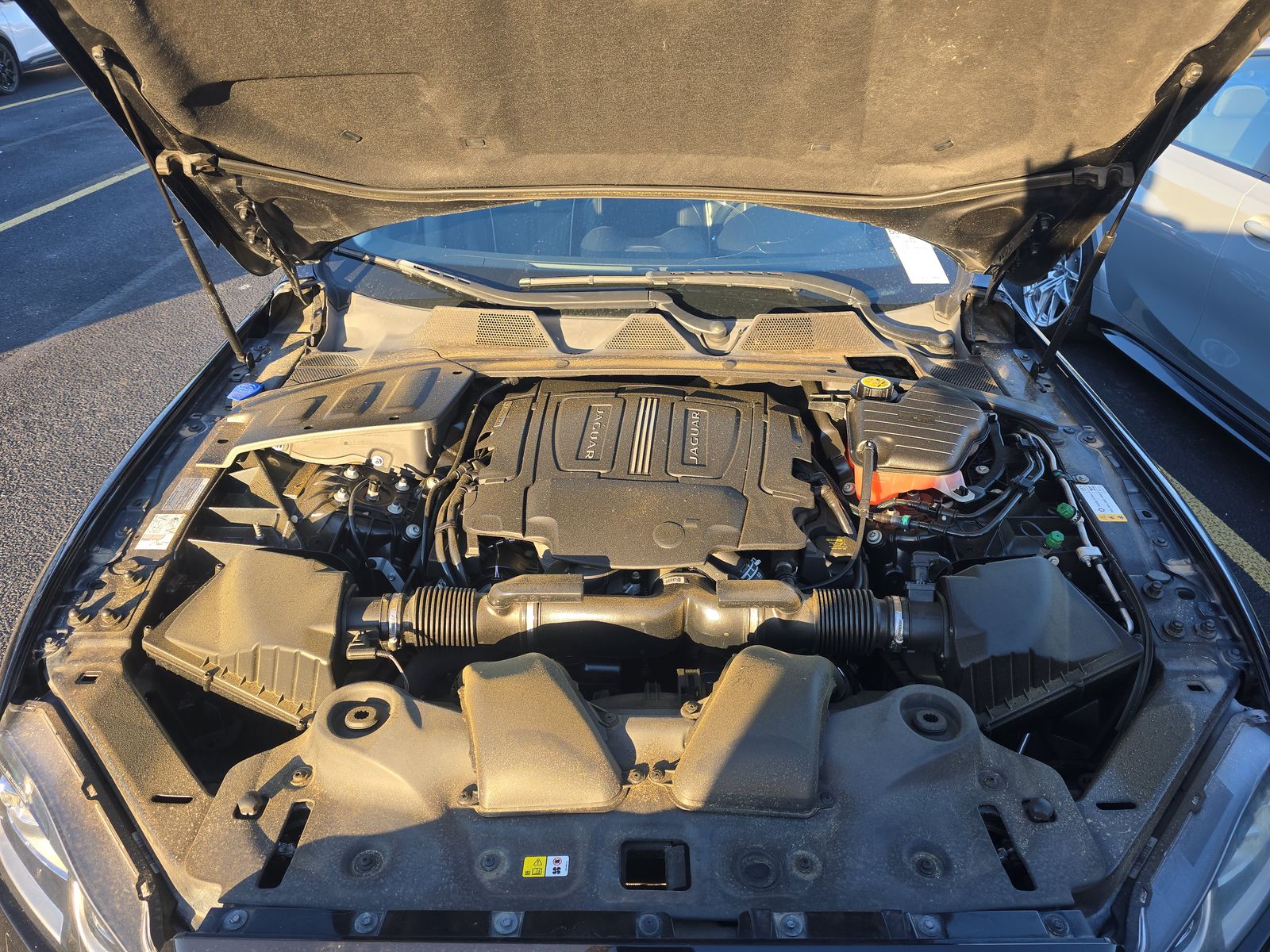 2016 Jaguar XJ R-Sport RWD