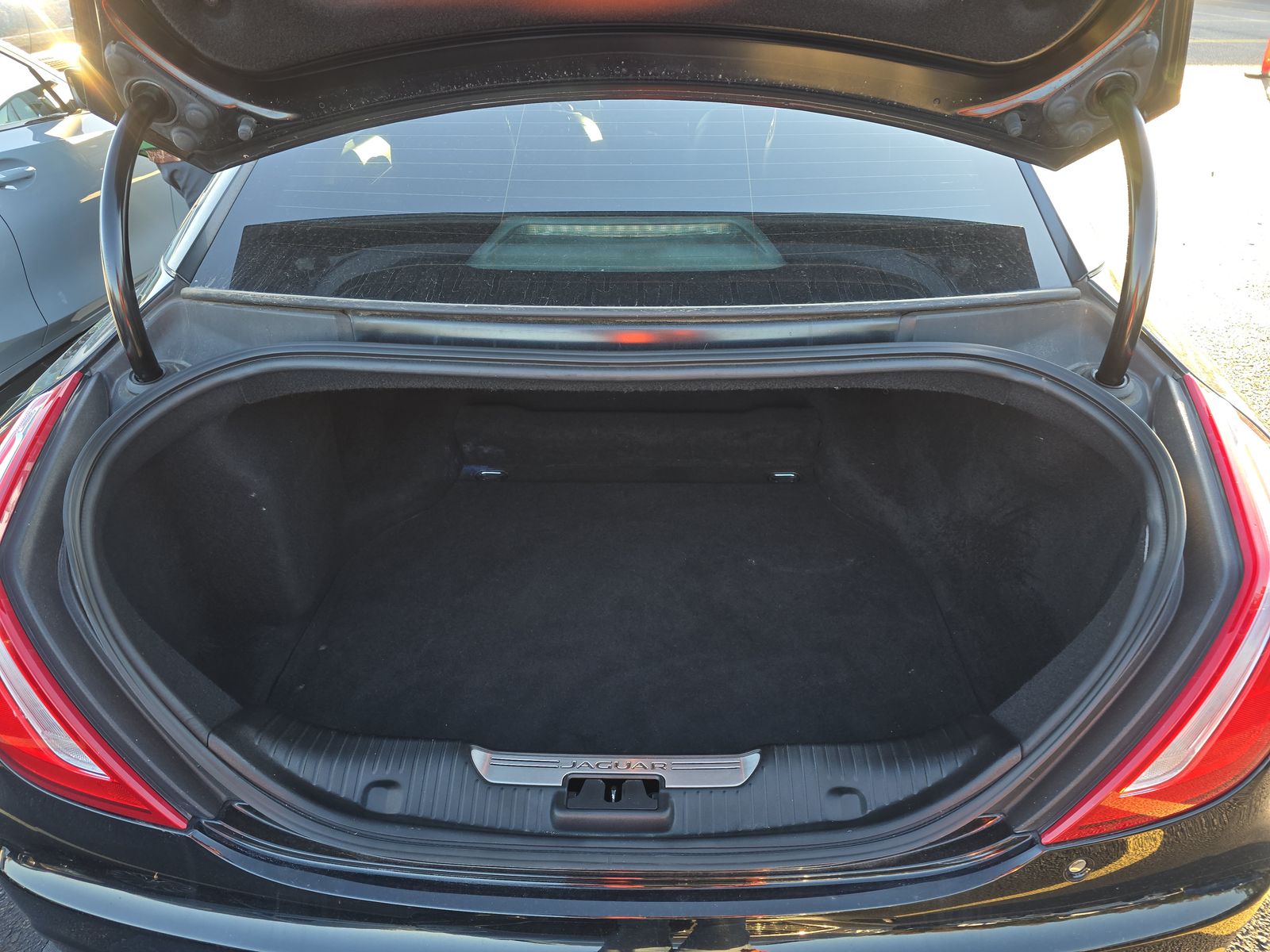 2016 Jaguar XJ R-Sport RWD