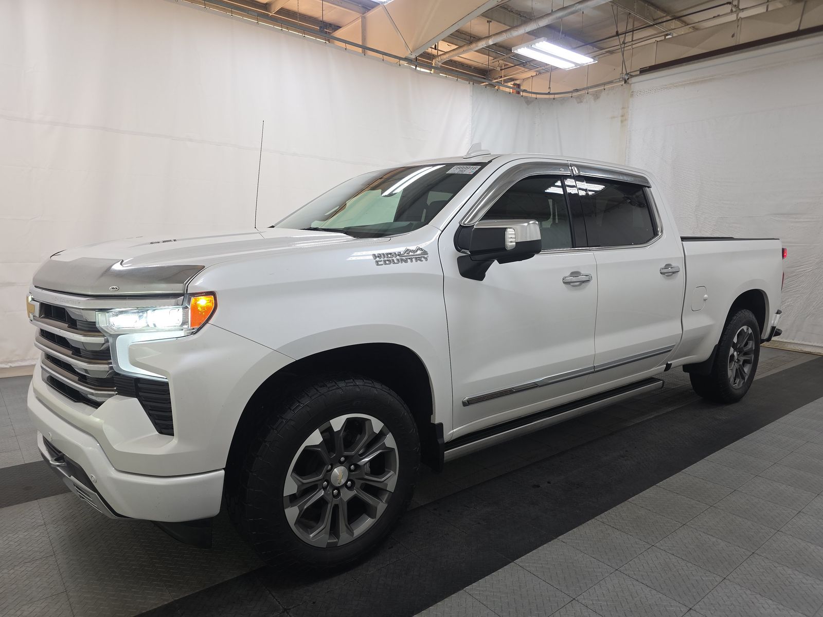2022 Chevrolet Silverado 1500 High Country AWD