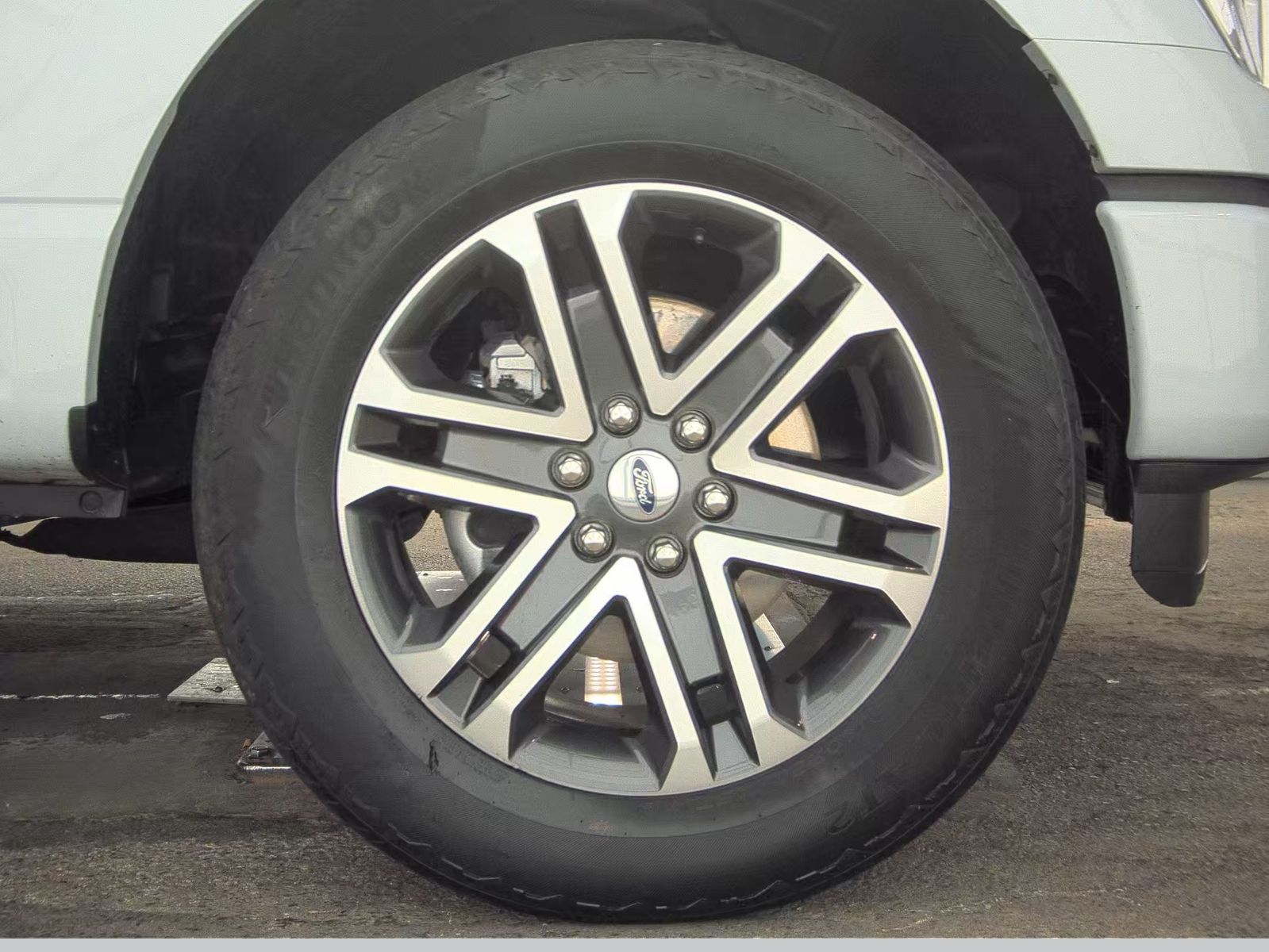 2022 Ford F-150 XL AWD