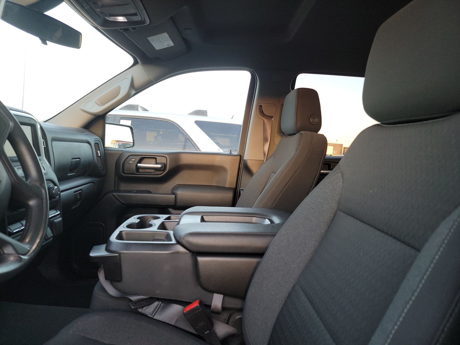 2022 Chevrolet Silverado 1500 Custom AWD