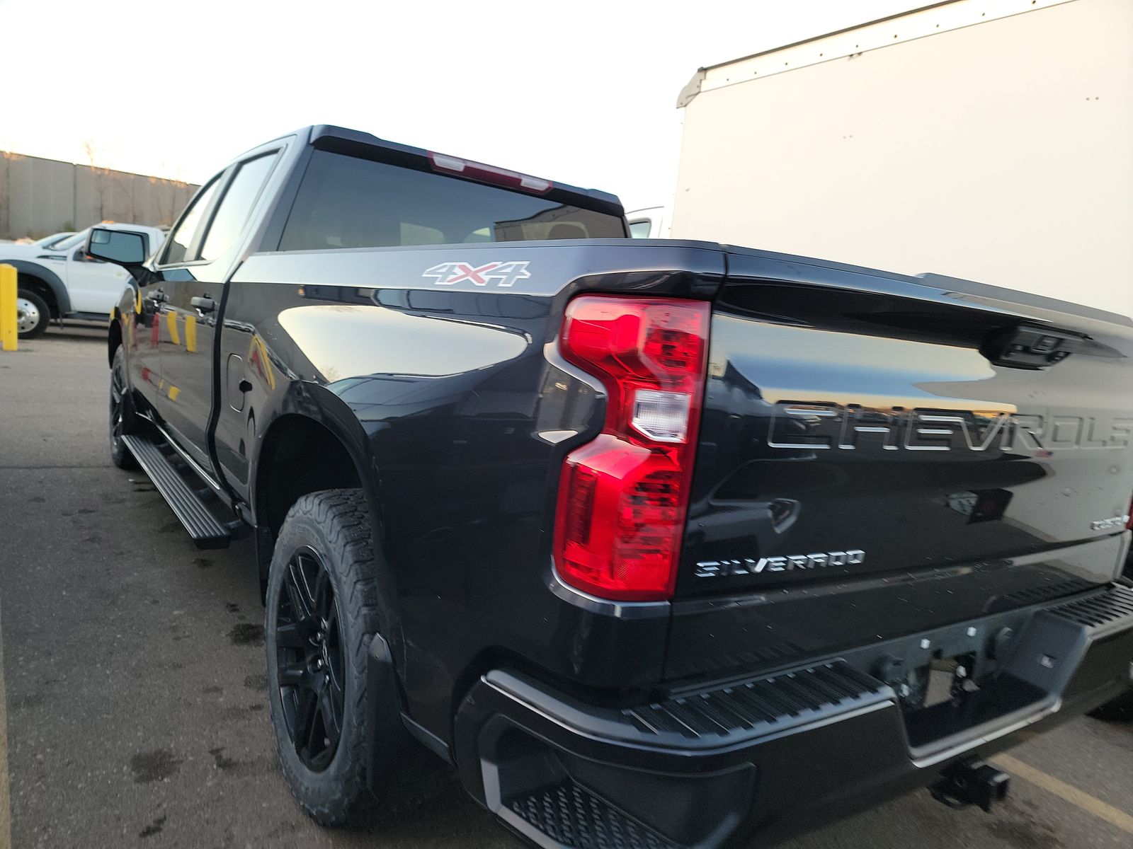 2023 Chevrolet Silverado 1500 Custom AWD