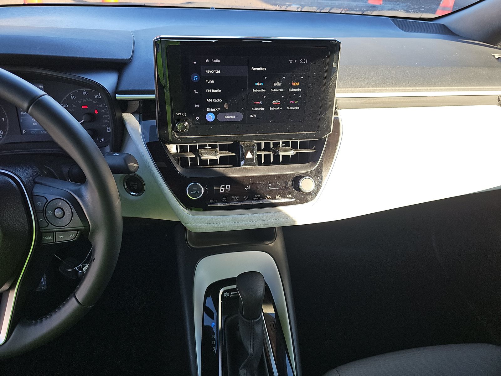 2025 Toyota Corolla SE FWD