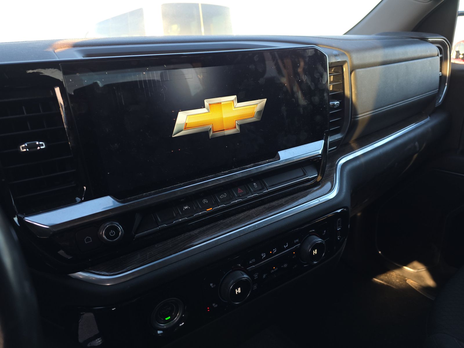 2022 Chevrolet Silverado 1500 LT AWD