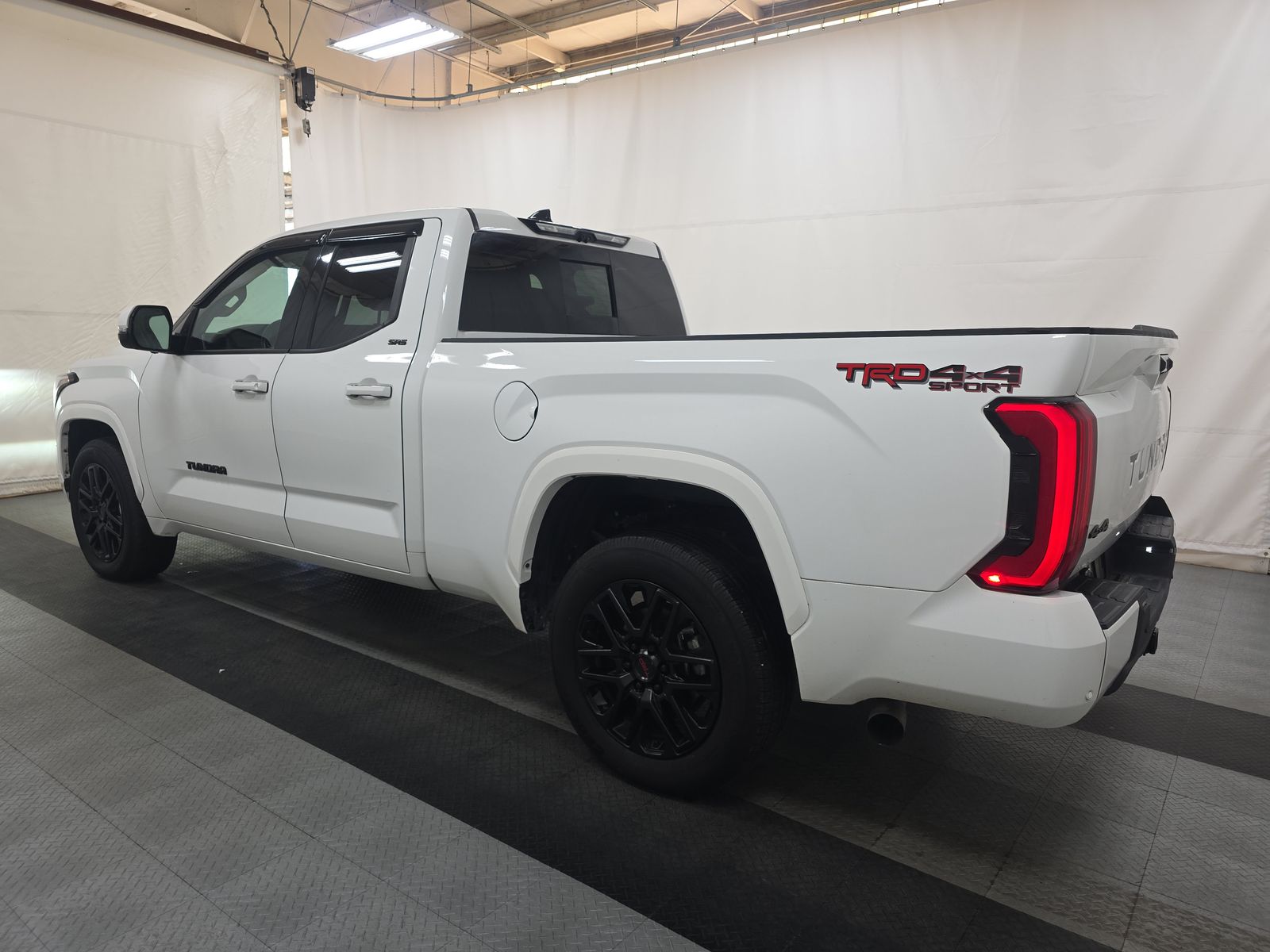 2023 Toyota Tundra SR5 AWD