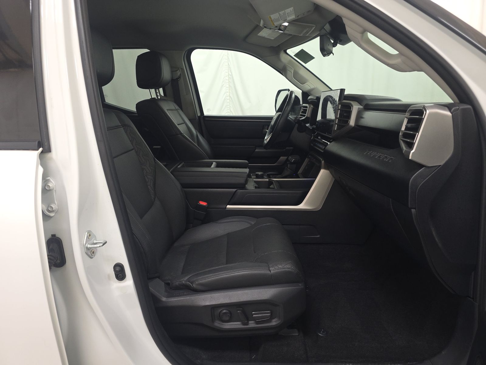 2023 Toyota Tundra SR5 AWD