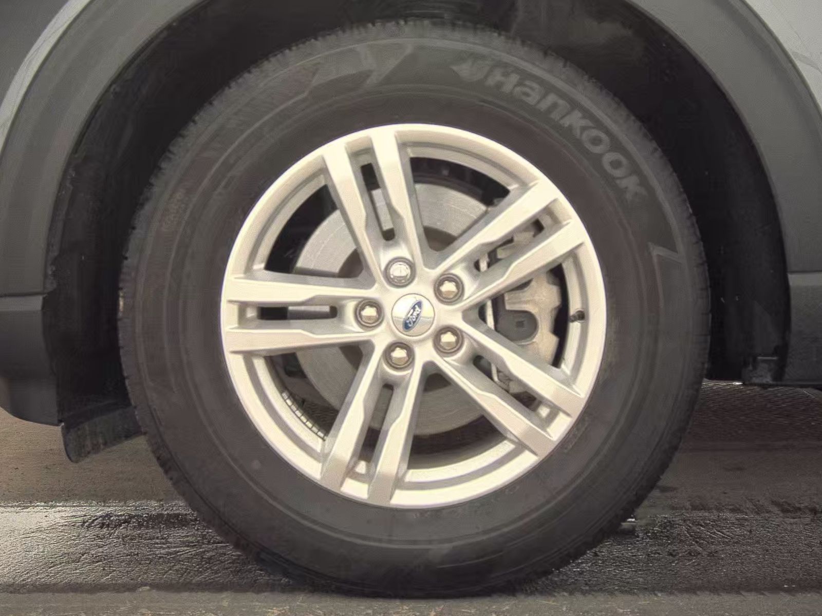 2023 Ford Explorer XLT AWD