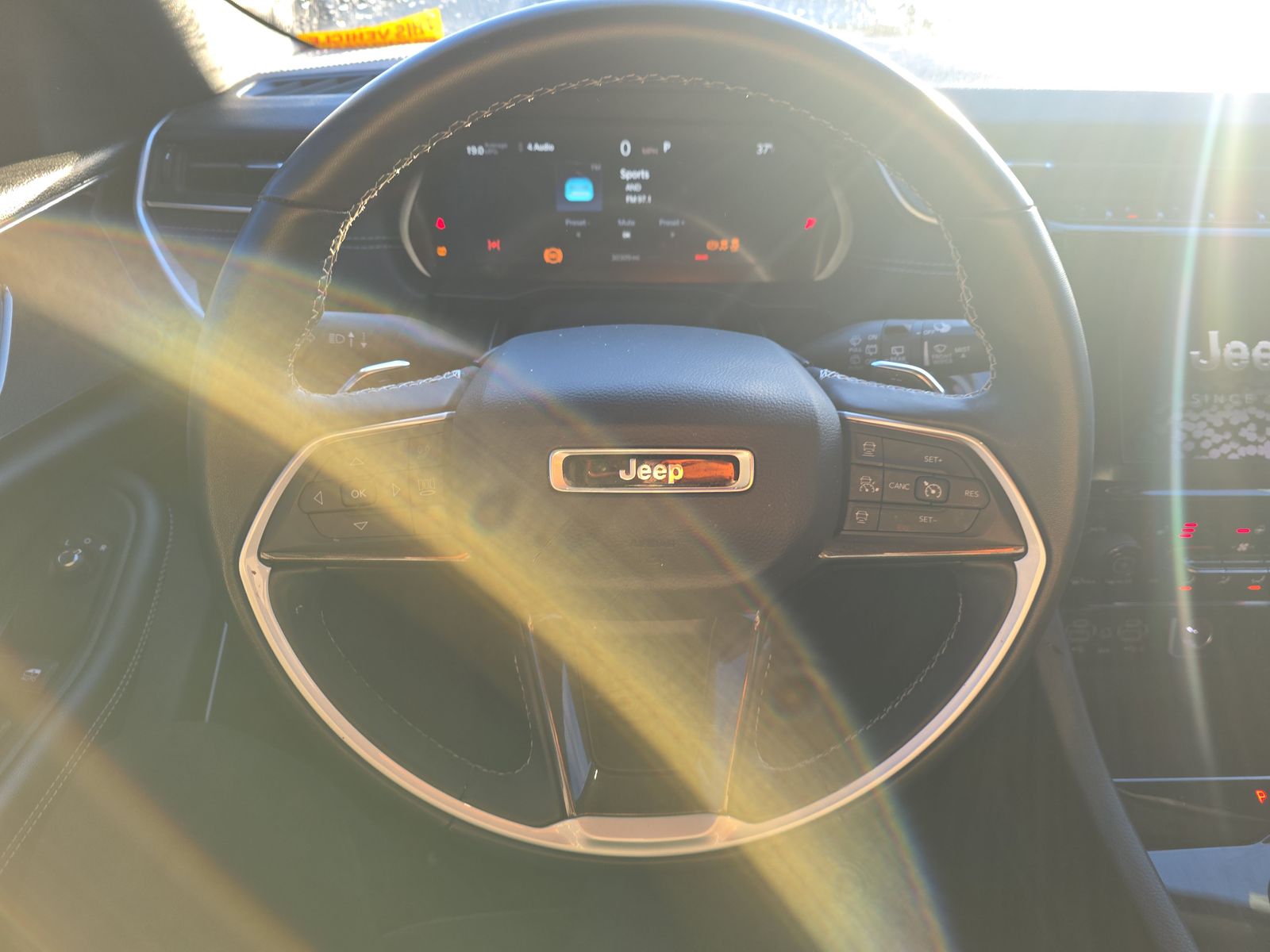 2022 Jeep Grand Cherokee Altitude AWD