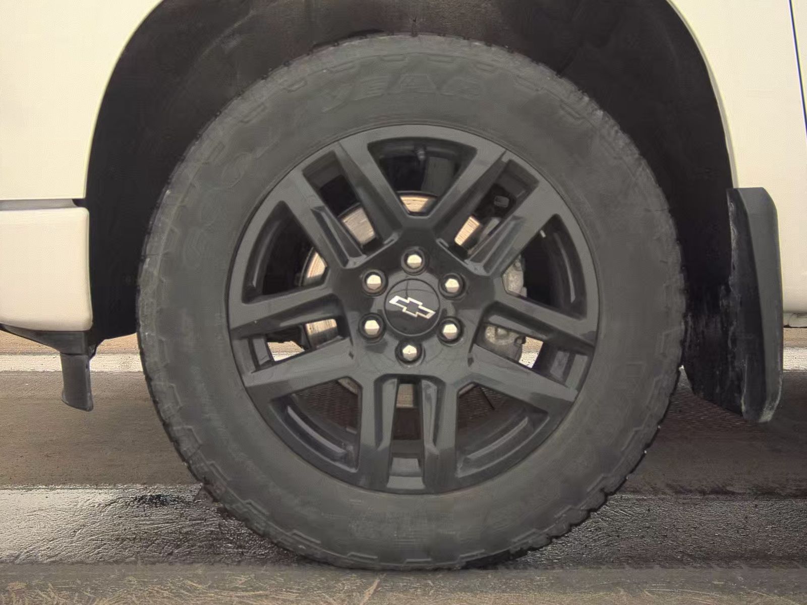 2023 Chevrolet Silverado 1500 Custom AWD