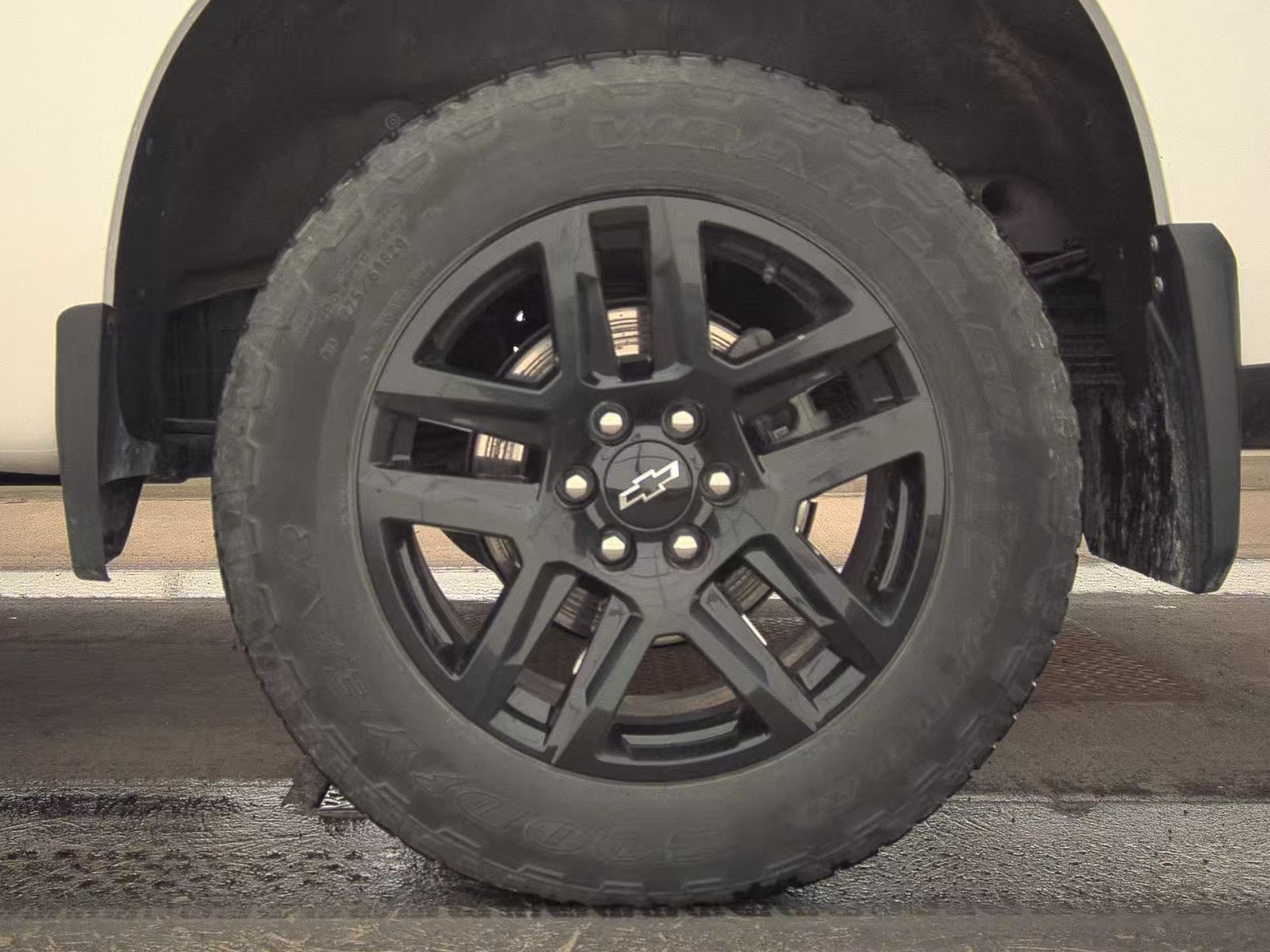 2023 Chevrolet Silverado 1500 Custom AWD