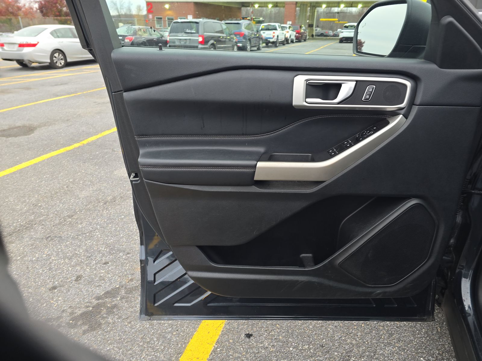 2023 Ford Explorer XLT AWD