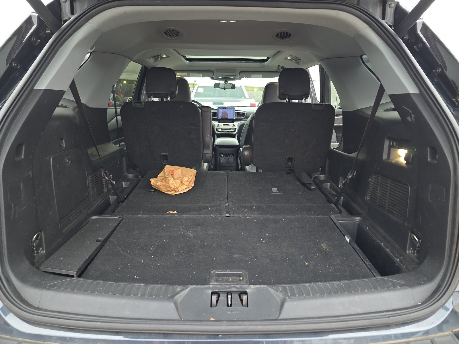 2023 Ford Explorer XLT AWD