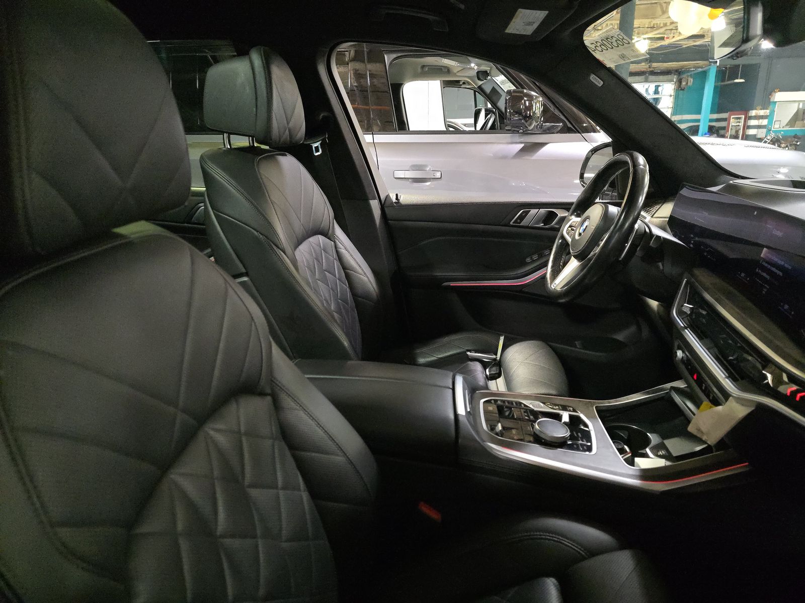 2023 BMW X7 xDrive40i AWD