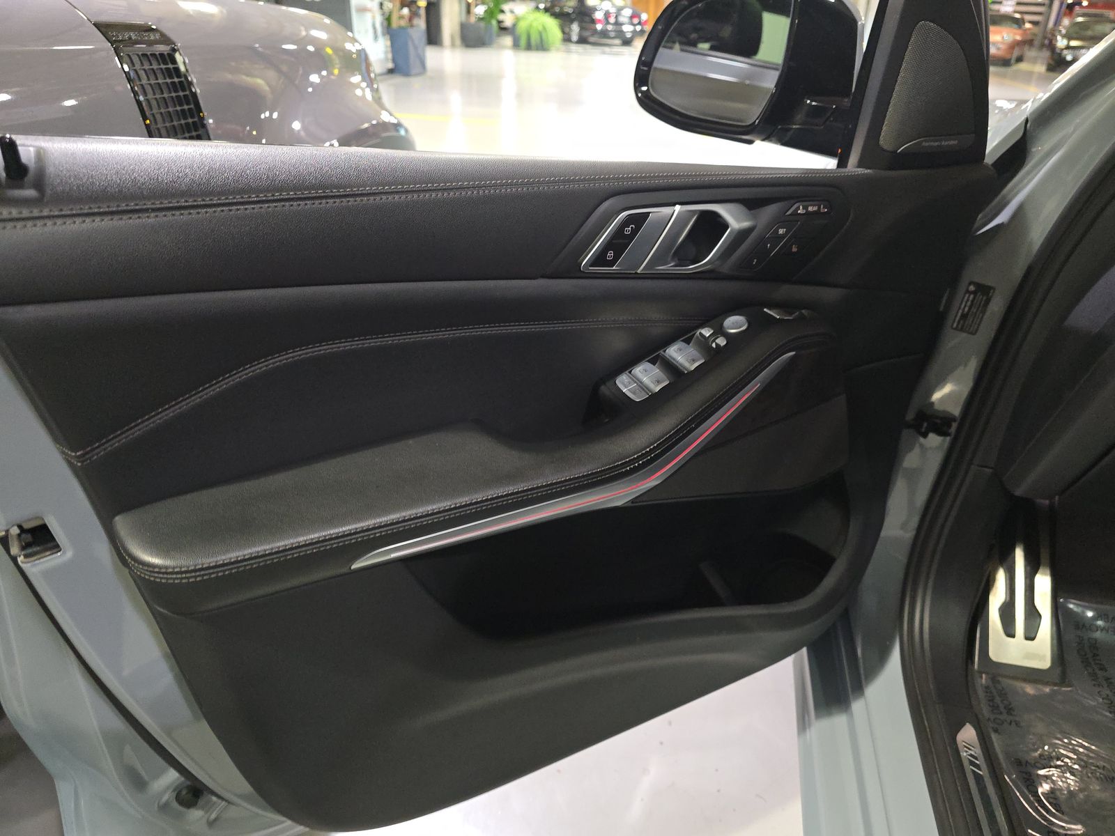 2023 BMW X7 xDrive40i AWD