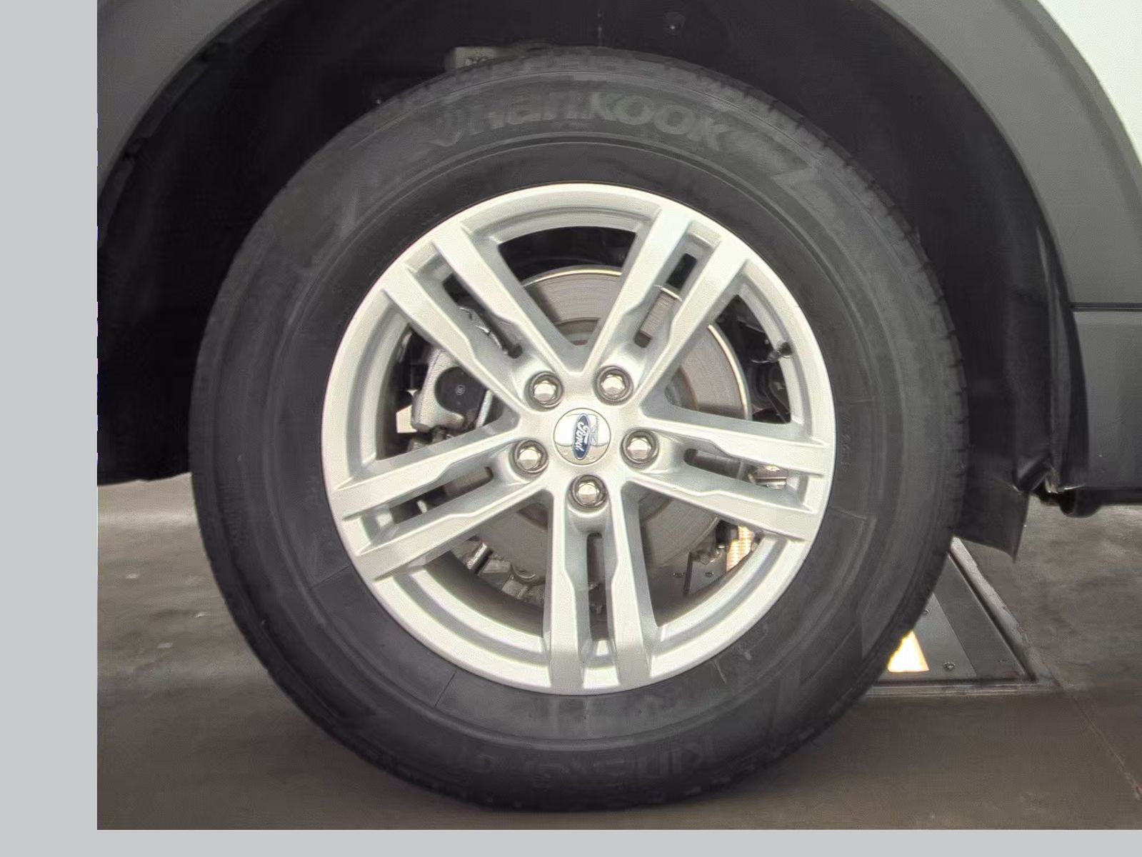 2022 Ford Explorer XLT AWD