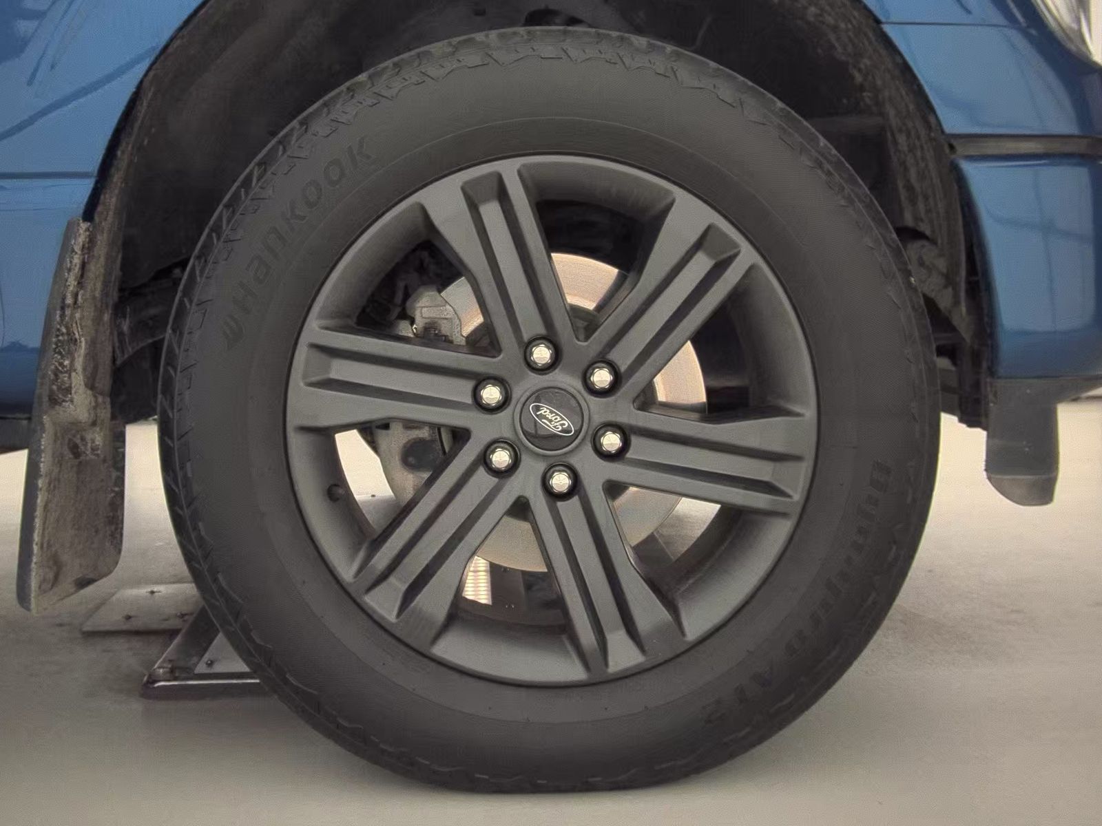 2023 Ford F-150 Lariat AWD